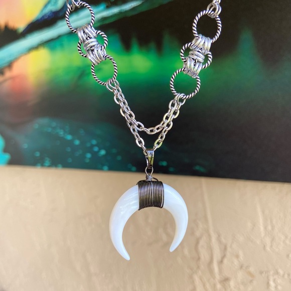 Mother of pearl up side down moon horns lunula maille handmade choker necklace - Picture 12 of 16